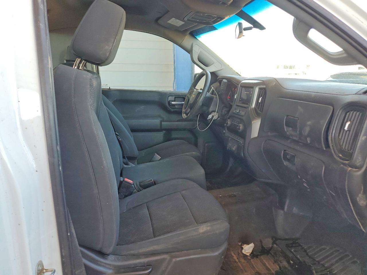 2021 Chevrolet Silverado C1500 - zdjęcie 10