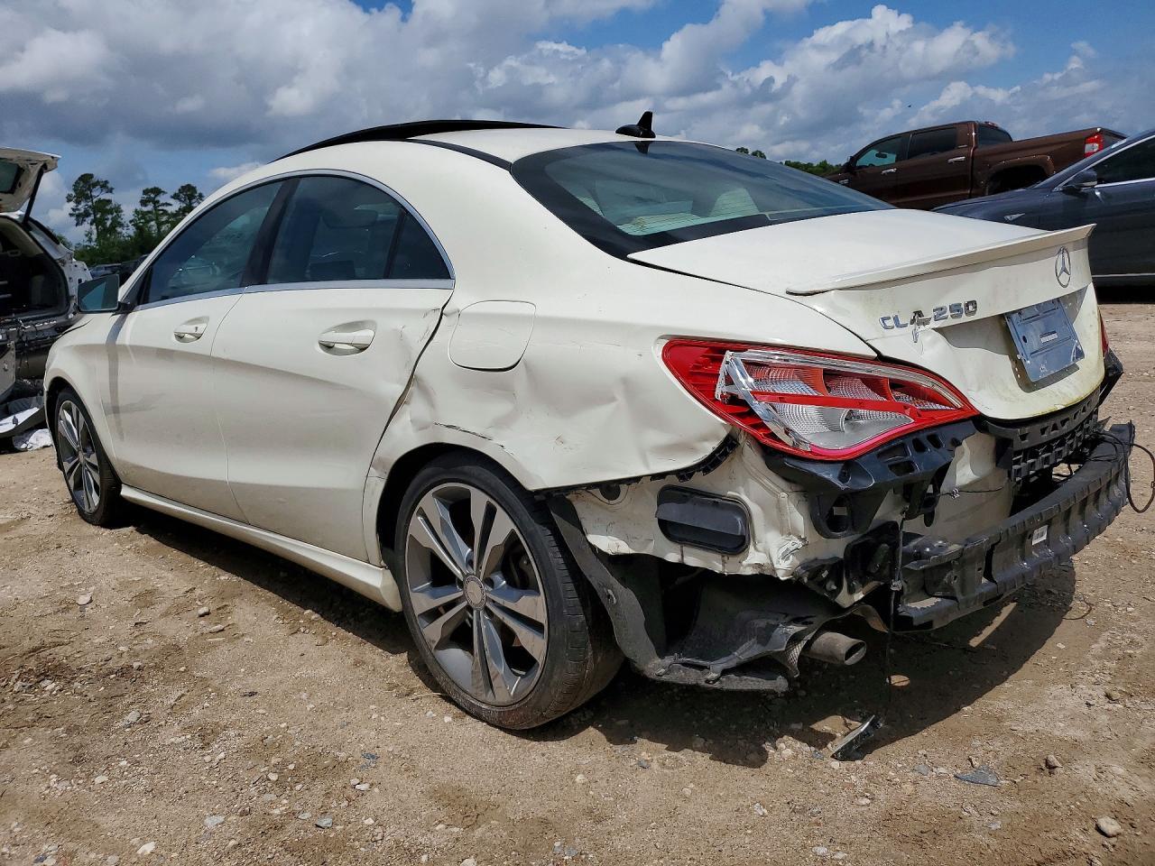 2017 Mercedes Benz C-Class C250 Rwd - zdjęcie 2