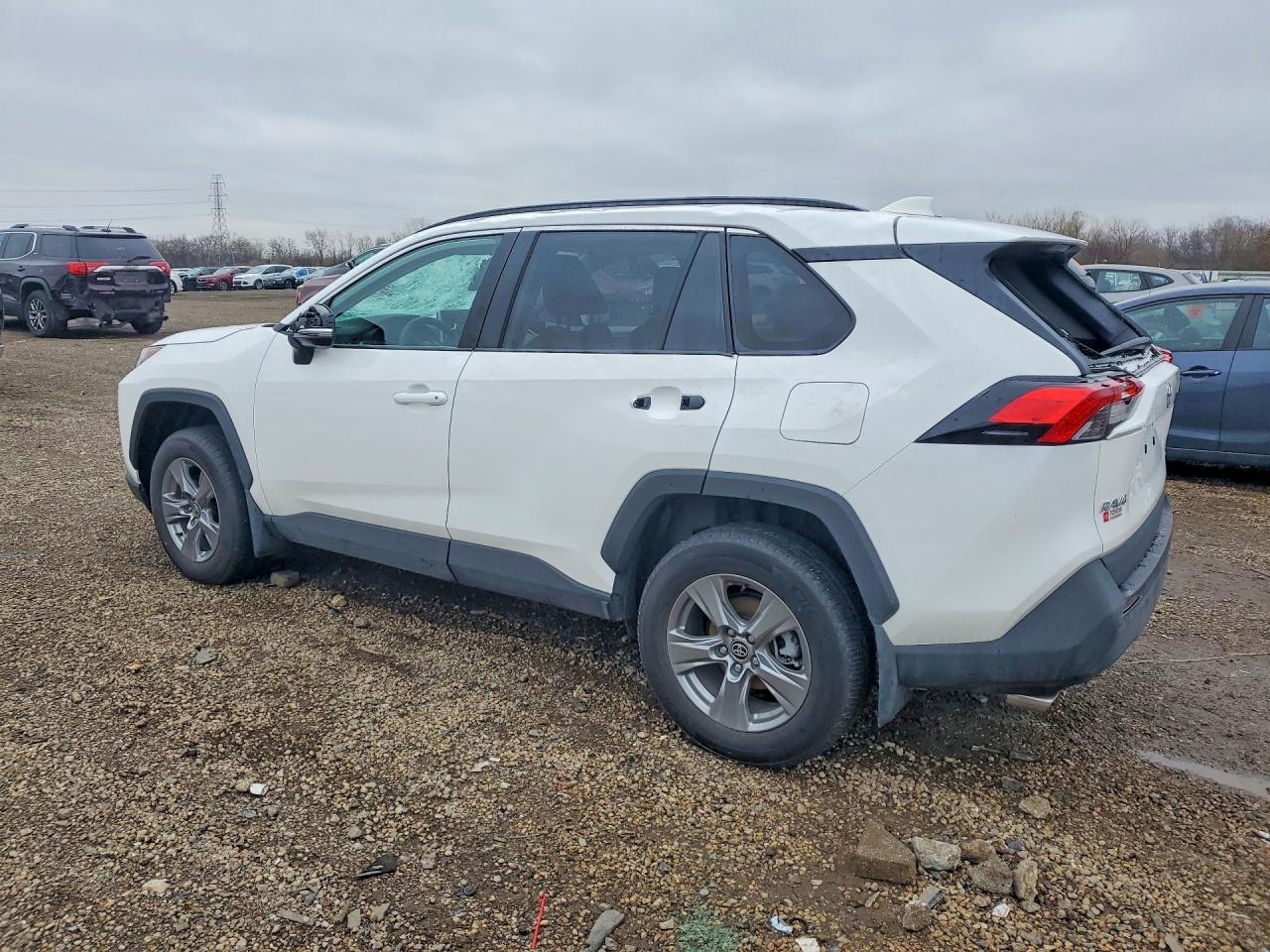 2025 Toyota Rav4 Xle - zdjęcie 2