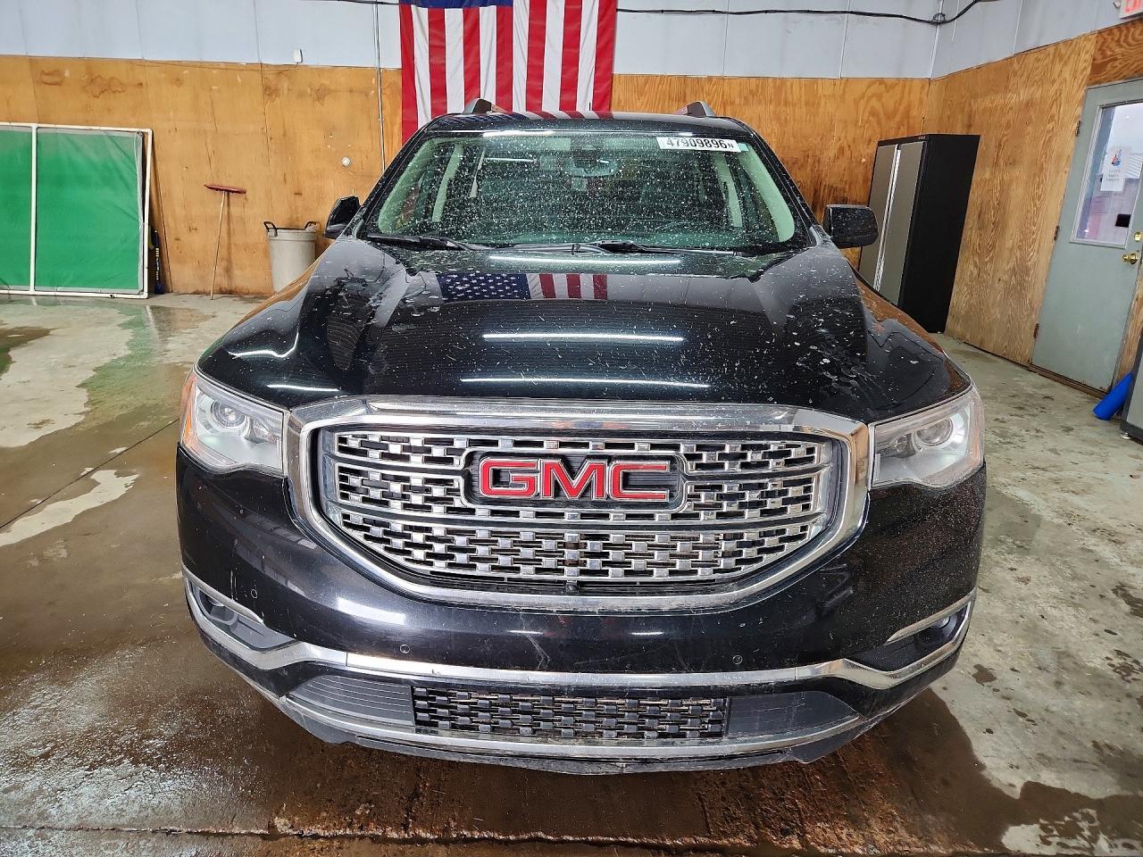 2017 GMC Acadia Denali - zdjęcie 5