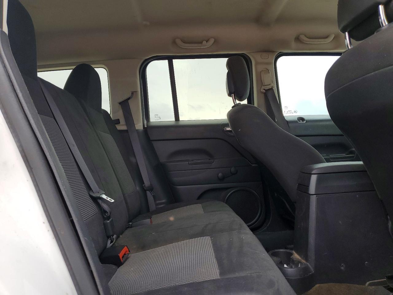 2016 Jeep Patriot - zdjęcie 10