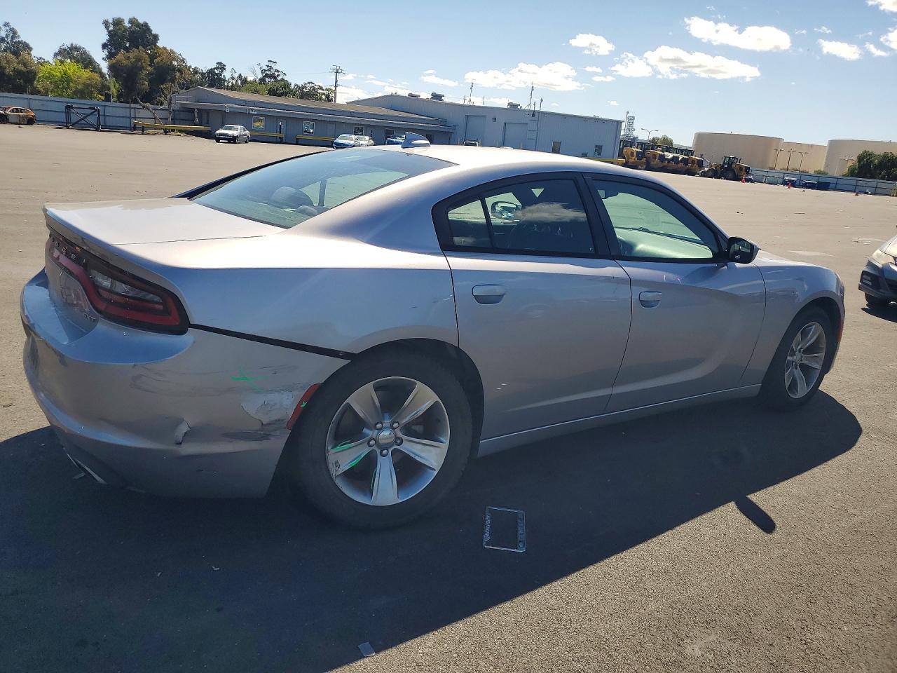 2015 Dodge Charger Sxt - zdjęcie 3