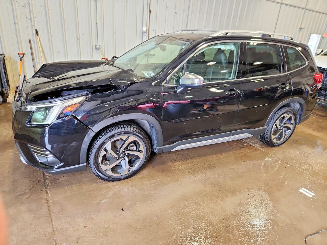 2023 Subaru Forester Touring - zdjęcie główne