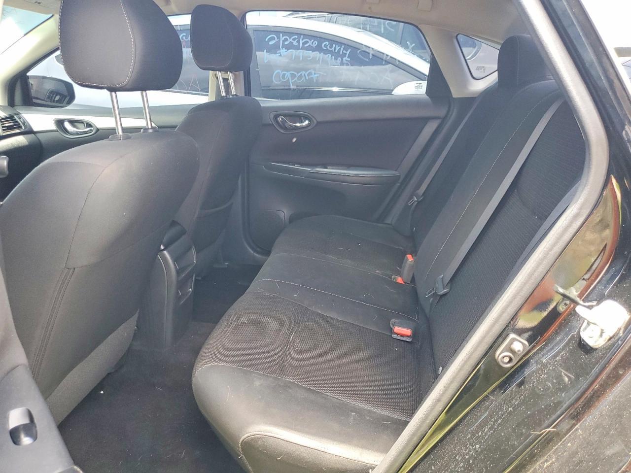 2019 Nissan Sentra S - zdjęcie 10