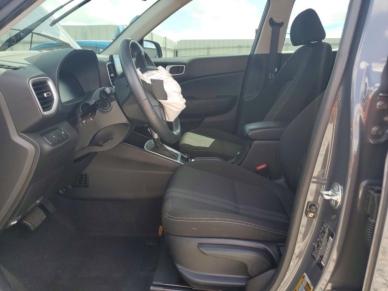 2024 Hyundai Venue Sel - zdjęcie 7