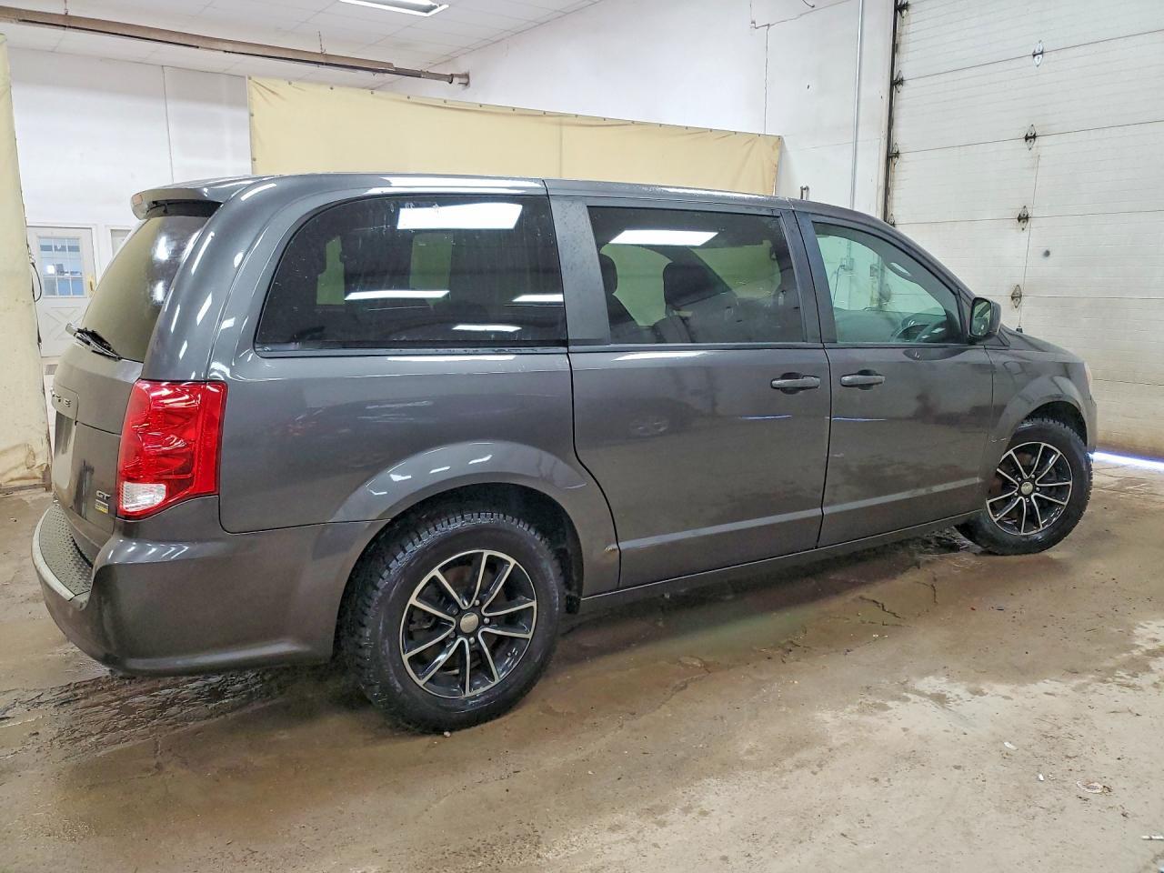 2019 Dodge Grand Caravan Gt - zdjęcie 3