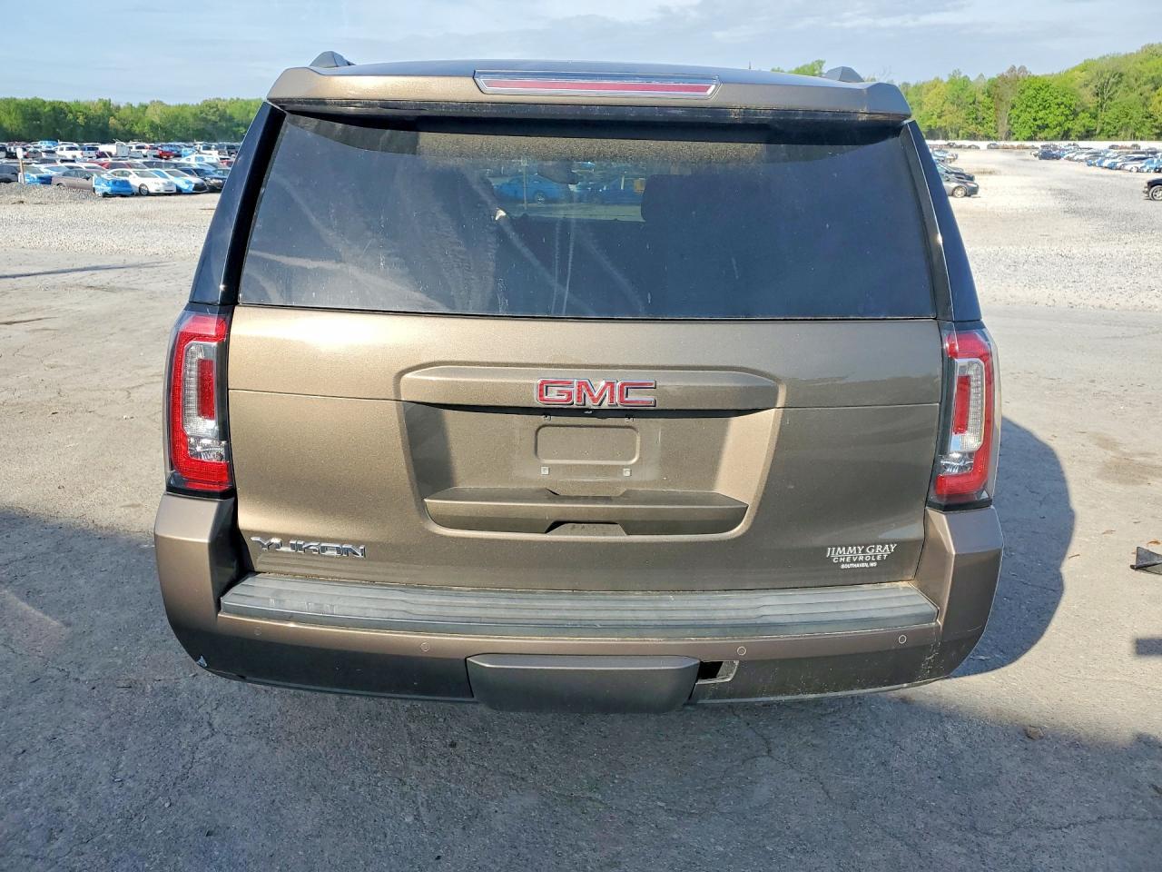 2016 GMC Yukon Sle - zdjęcie 6