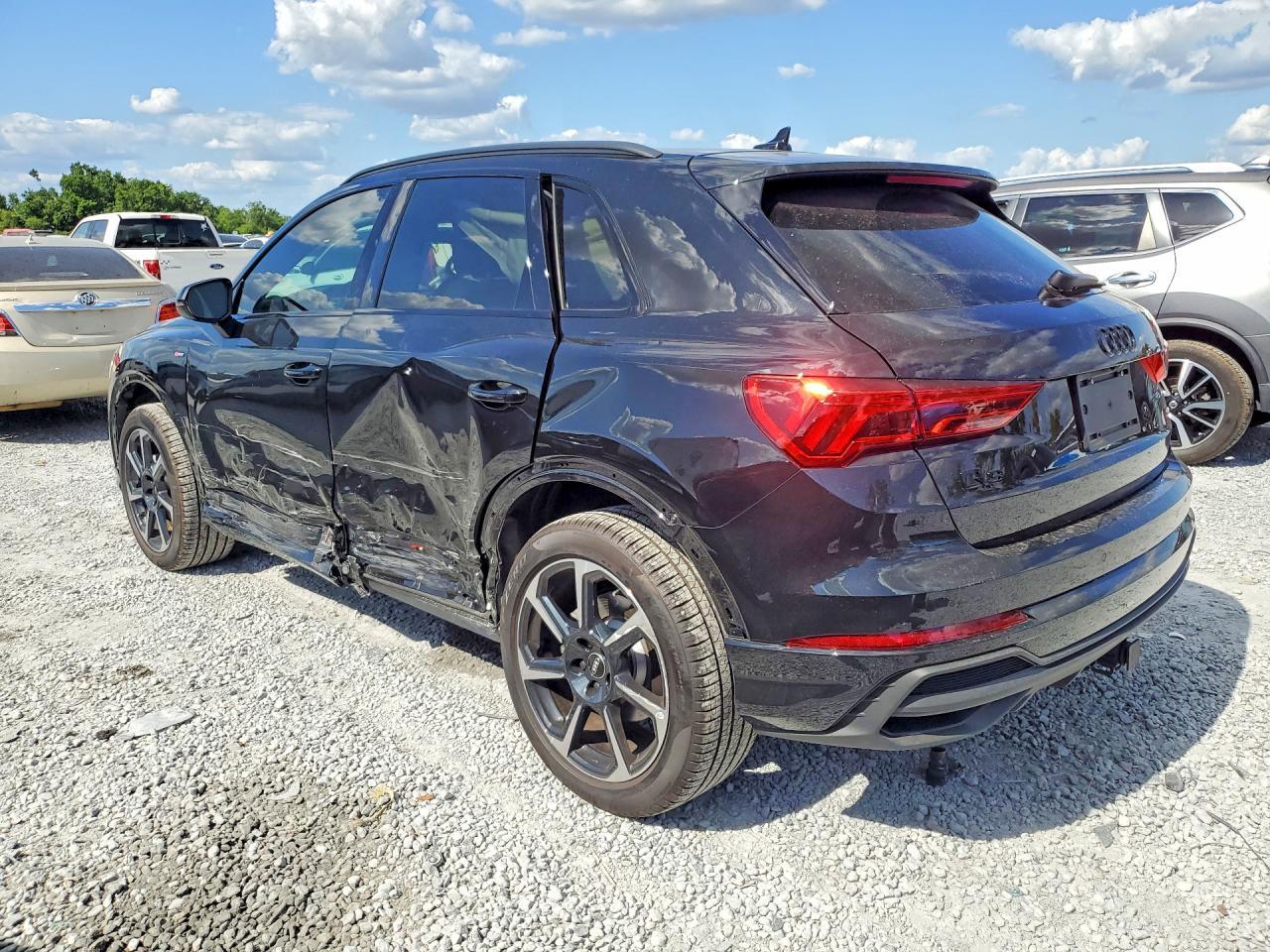 2025 Audi Q3 Premium Plus S Line 45 - zdjęcie 2