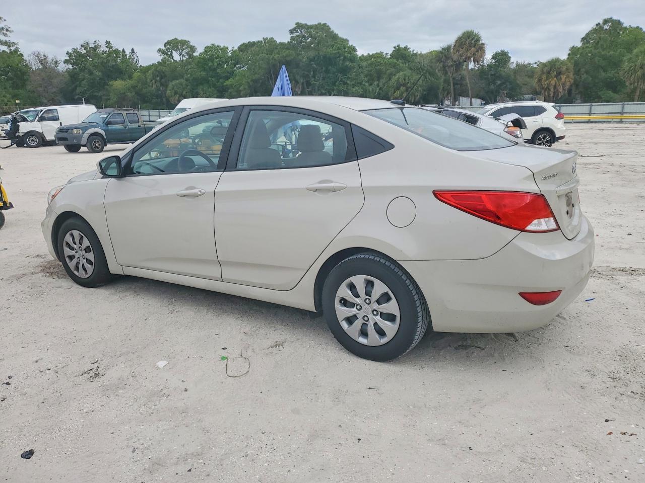 2017 Hyundai Accent Se - zdjęcie 2