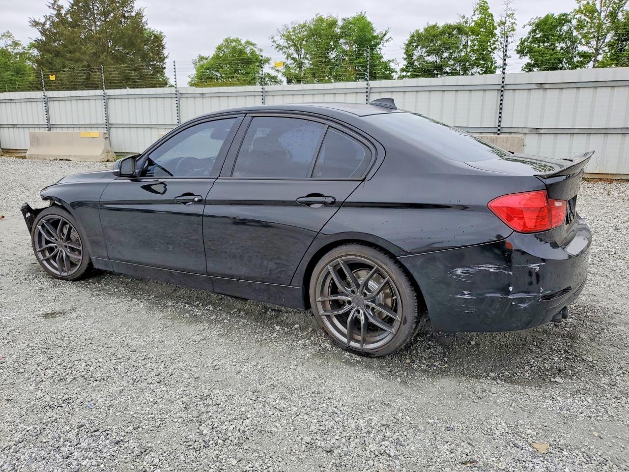 2014 BMW 328 I - zdjęcie 2