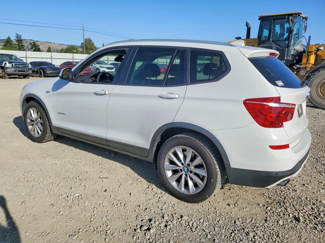 2015 BMW X3 xDrive28D - zdjęcie 2