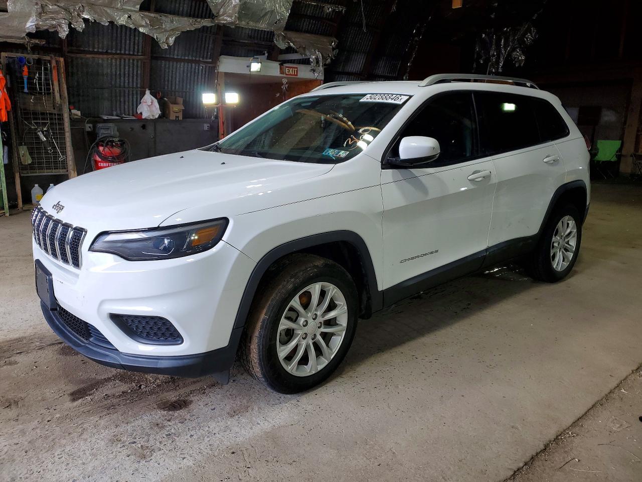 2021 Jeep Cherokee Latitude - zdjęcie główne