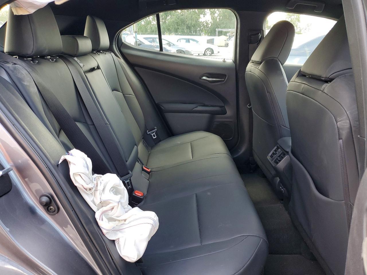 2021 Lexus Ux 250H Base - zdjęcie 11