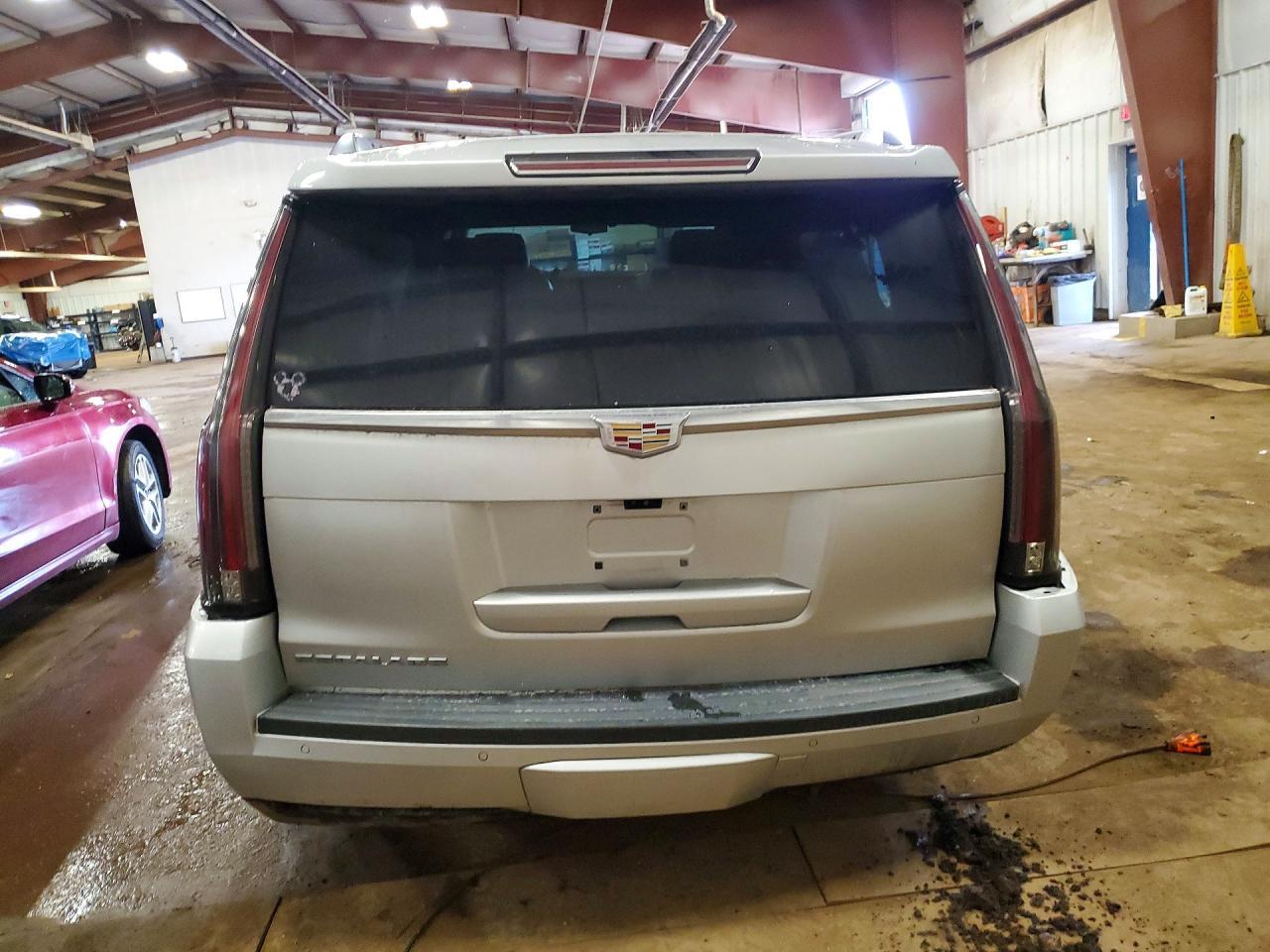 2018 Cadillac Escalade Esv Luxury - zdjęcie 6