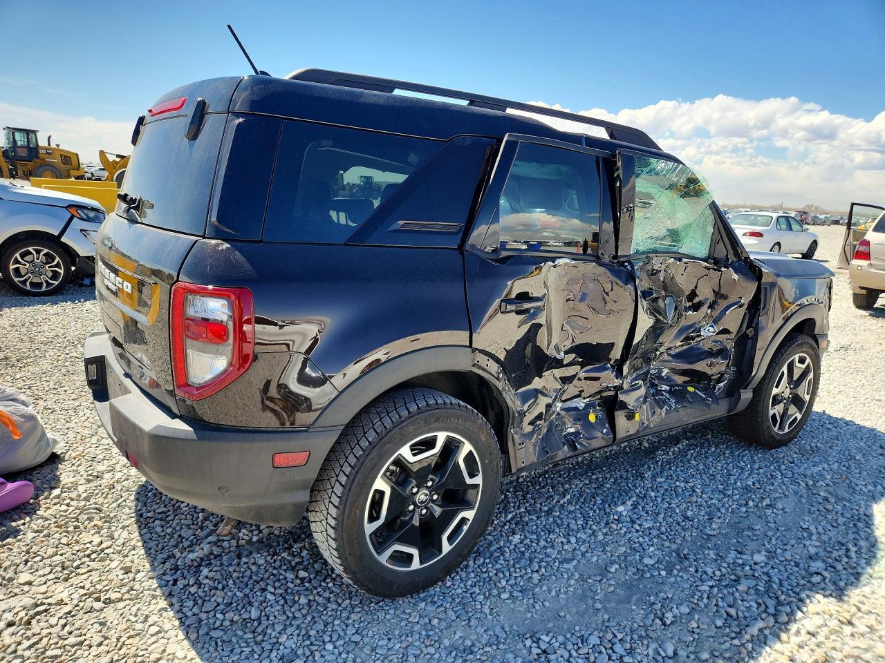 2021 Ford Bronco Sport Outer Banks - zdjęcie 3