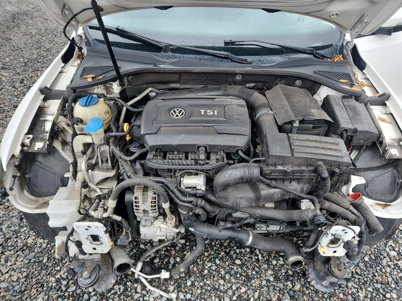 2015 Volkswagen Passat S - zdjęcie 11