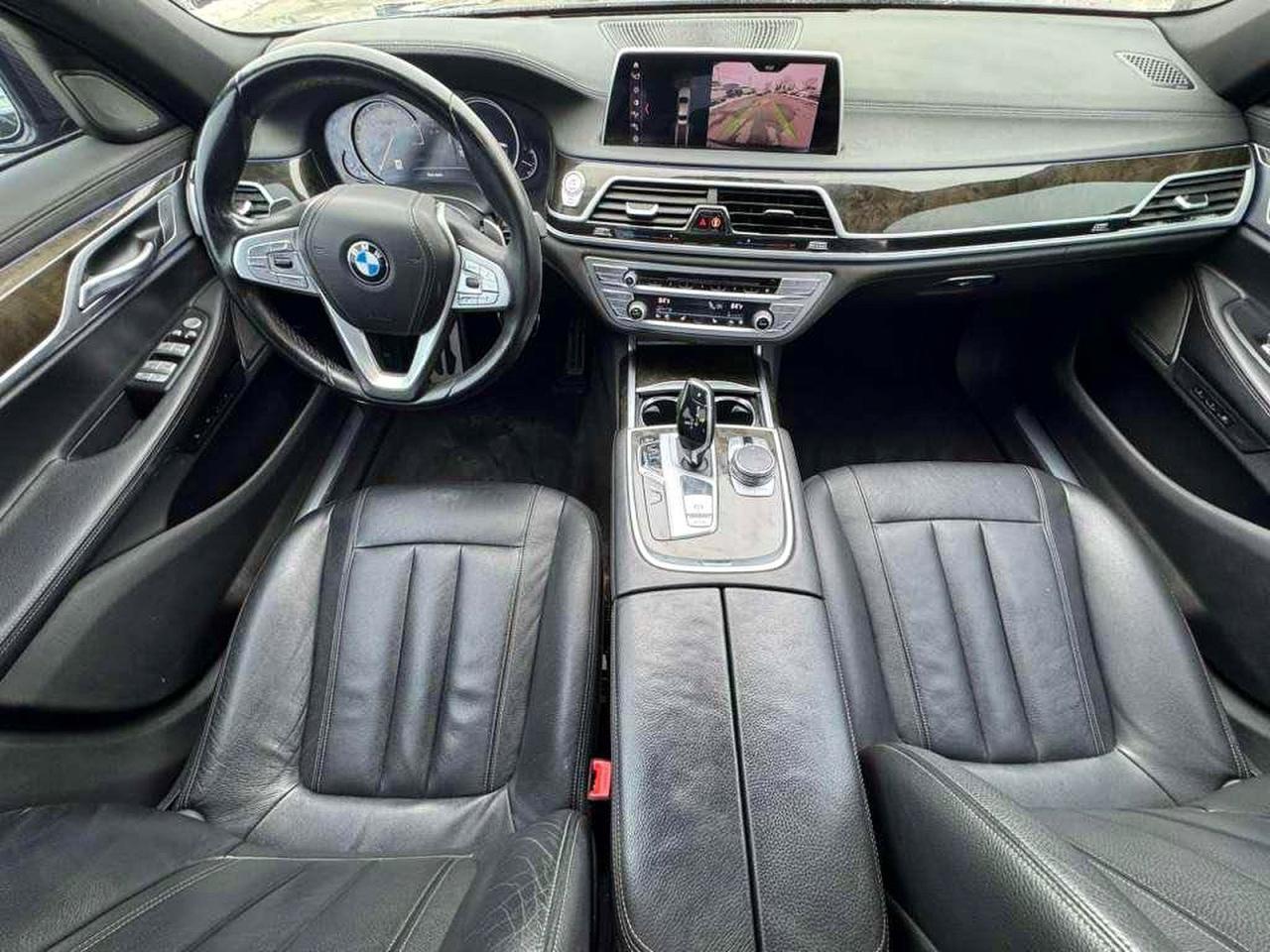 2019 BMW 740 I - zdjęcie 9