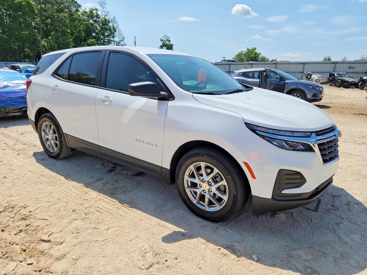 2023 Chevrolet Equinox Ls - zdjęcie 4