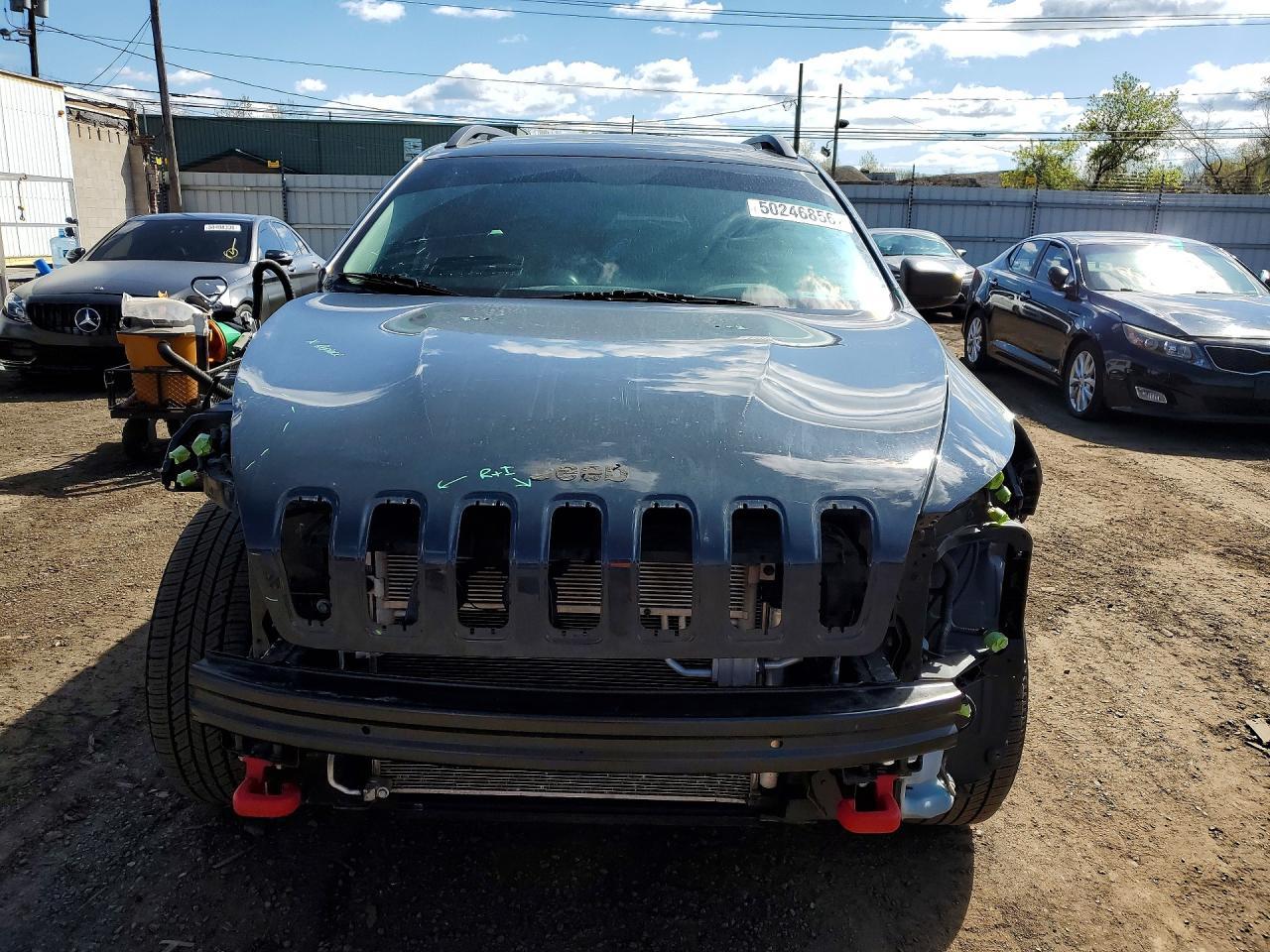 2017 Jeep Cherokee Trailhawk - zdjęcie 5