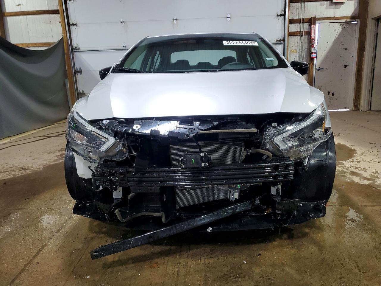 2025 Nissan Versa Sr - zdjęcie 5