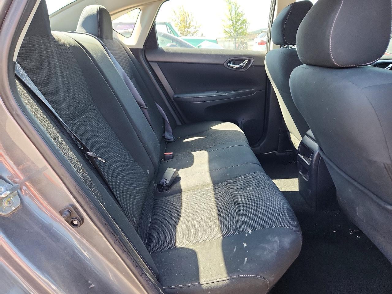 2019 Nissan Sentra S - zdjęcie 10