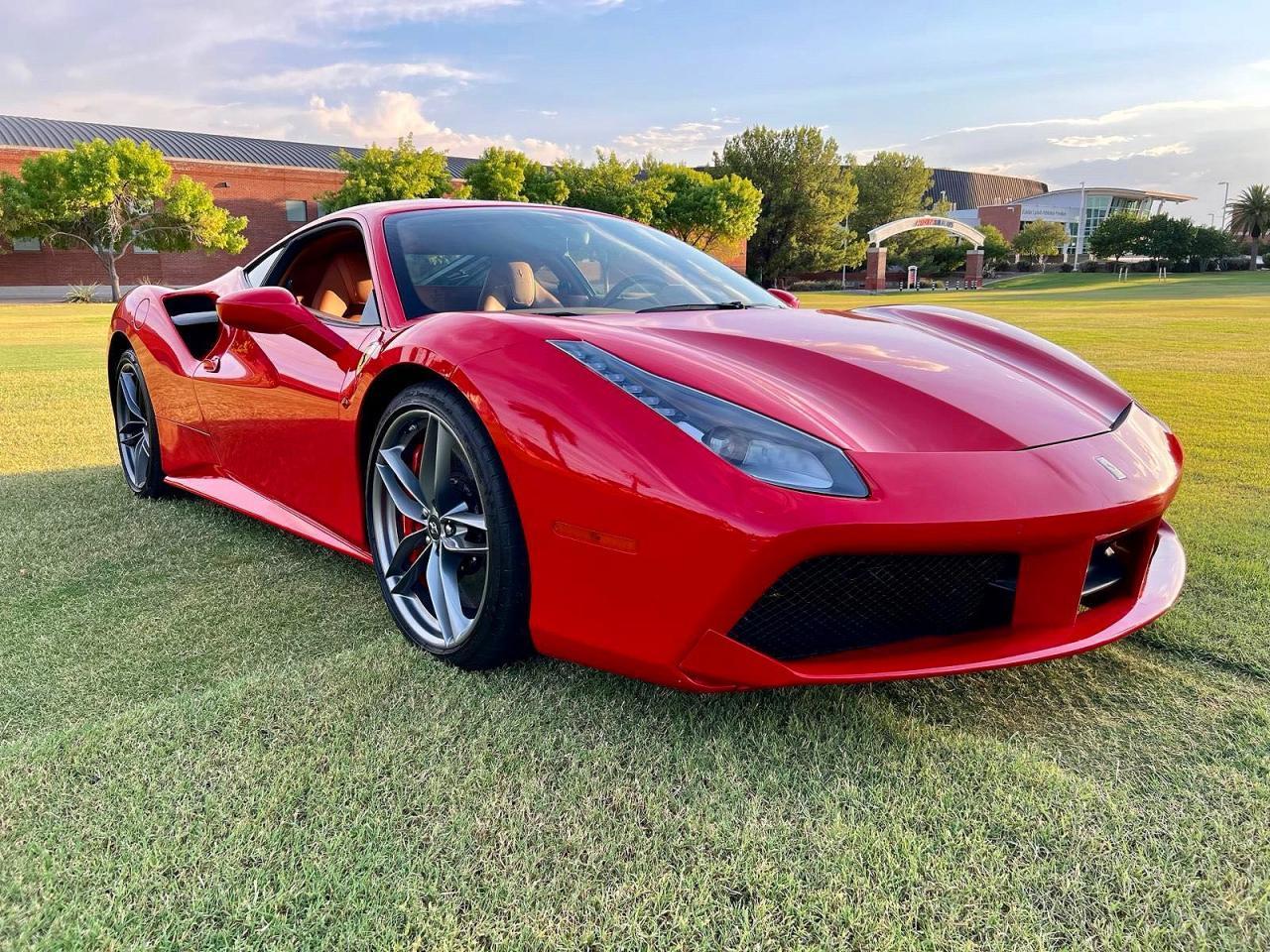 2016 Ferrari 488