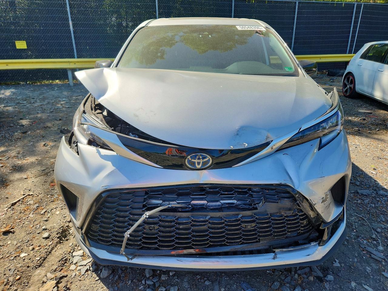 2021 Toyota Sienna Xse - zdjęcie 5