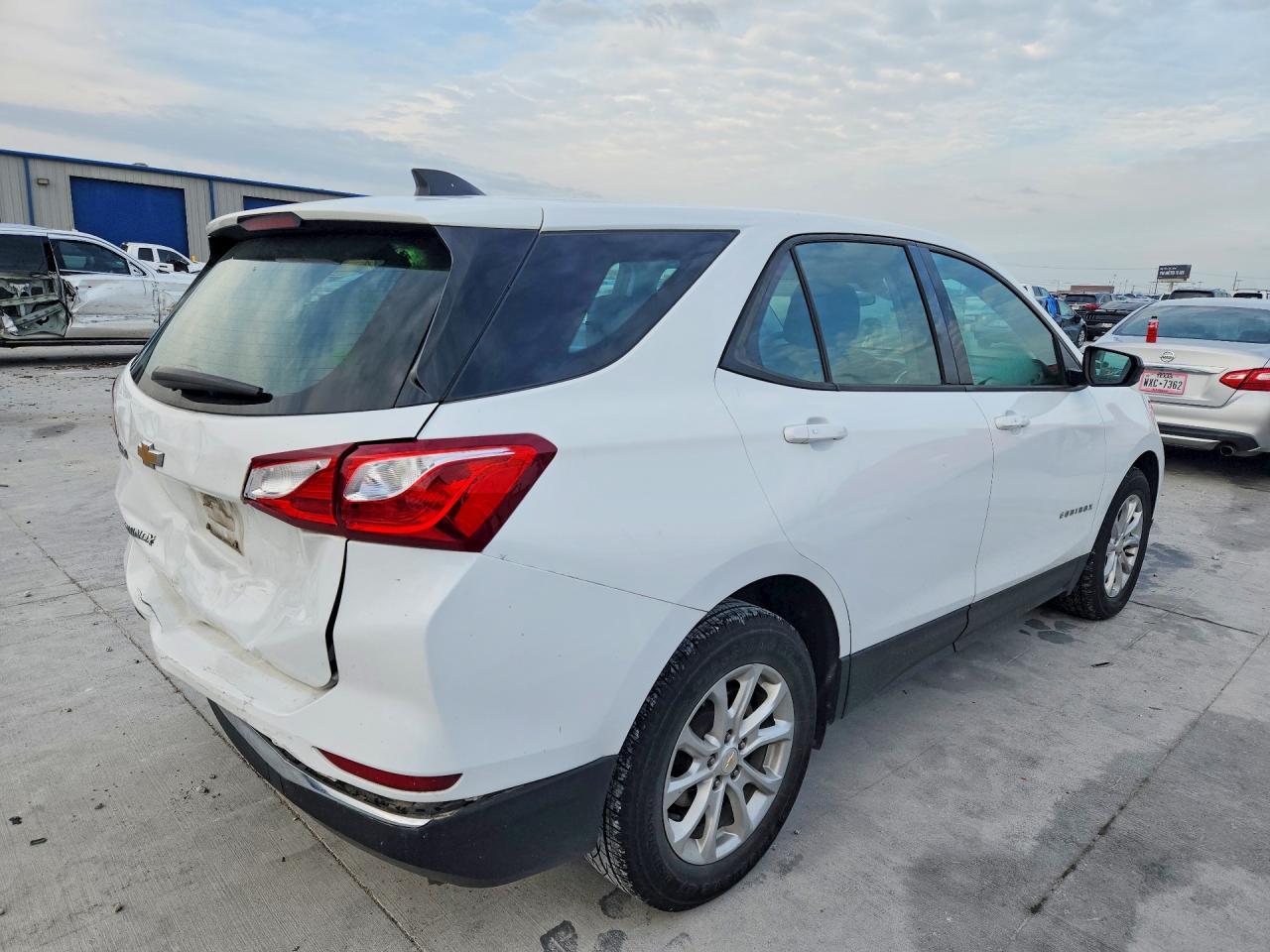 2018 Chevrolet Equinox Ls - zdjęcie 3