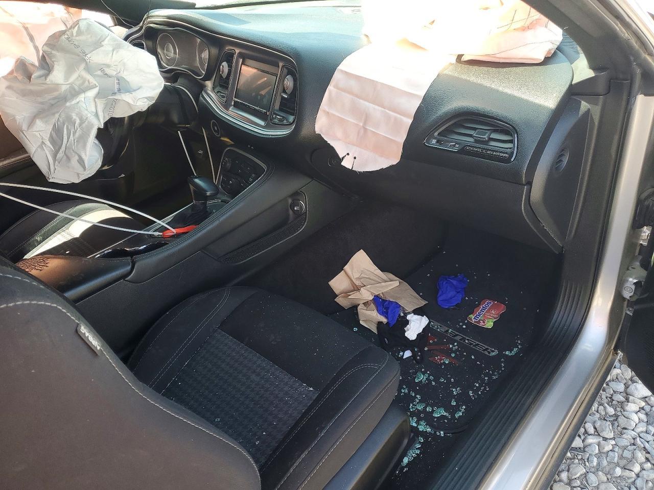 2016 Dodge Challenger R - zdjęcie 8