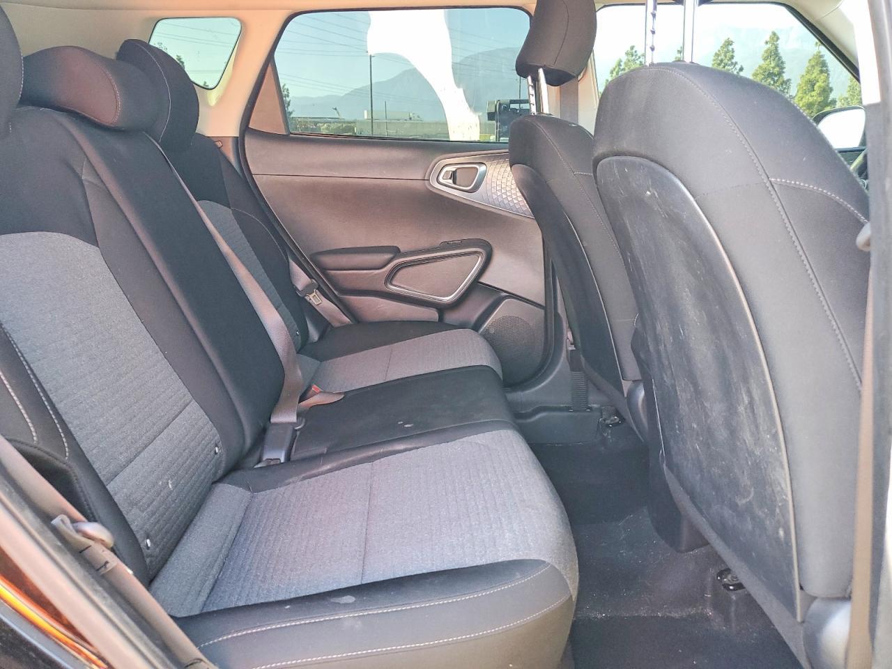 2020 Kia Soul S - zdjęcie 10