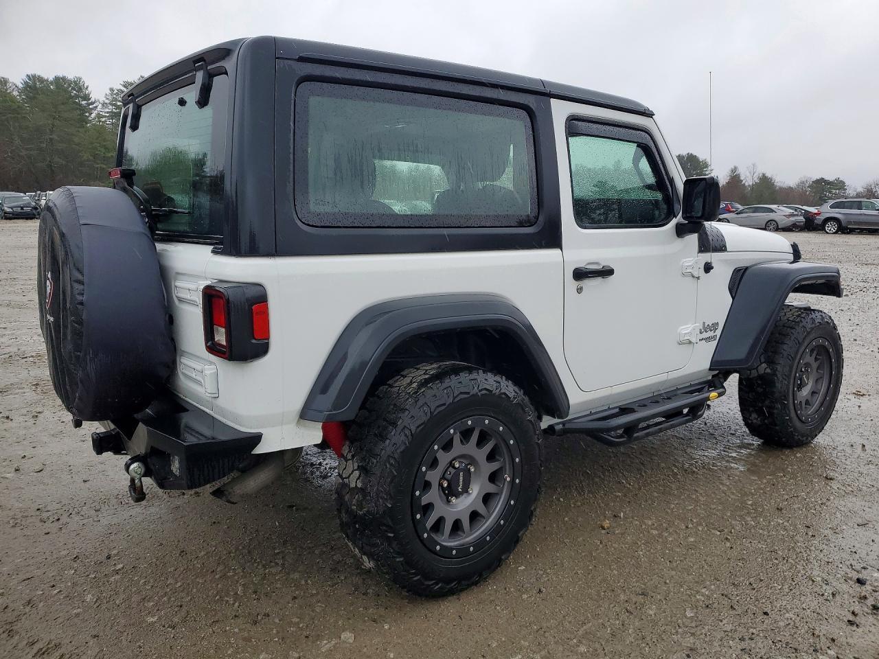 2020 Jeep Wrangler Sport - zdjęcie 3