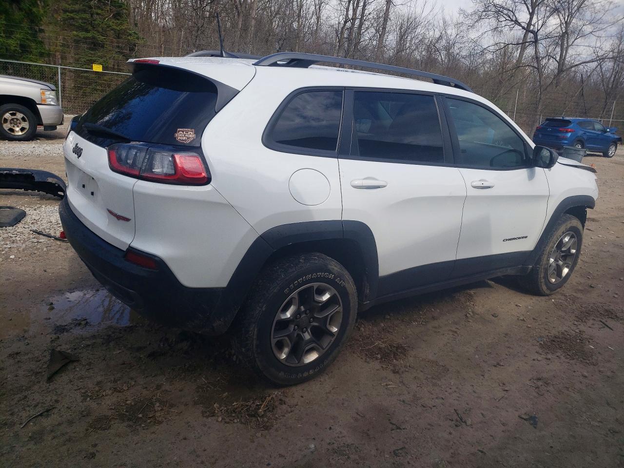 2019 Jeep Cherokee Trailhawk - zdjęcie 3
