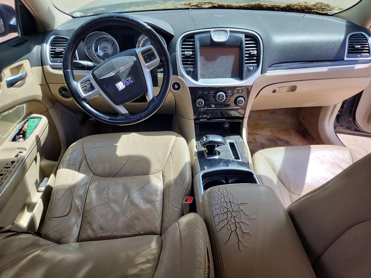 2014 Chrysler 300 - zdjęcie 8