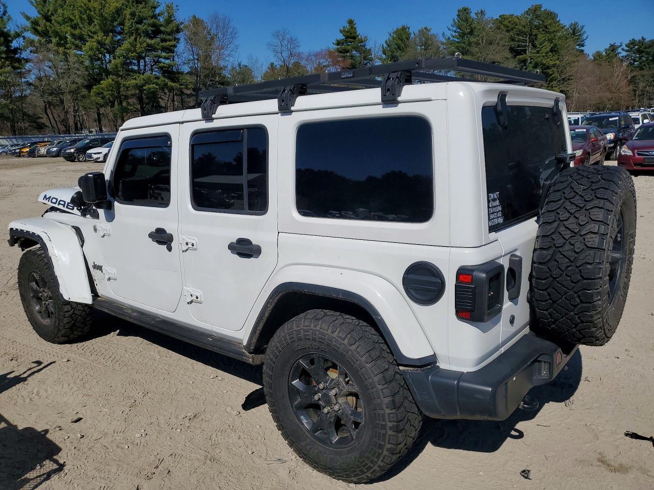 2018 Jeep Wrangler Unlimited Sahara - zdjęcie 2
