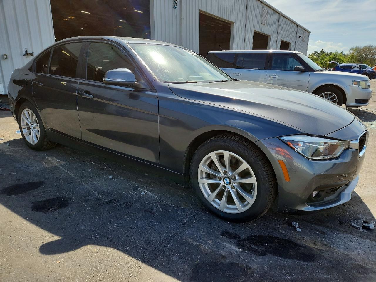 2018 BMW 320 I - zdjęcie 4