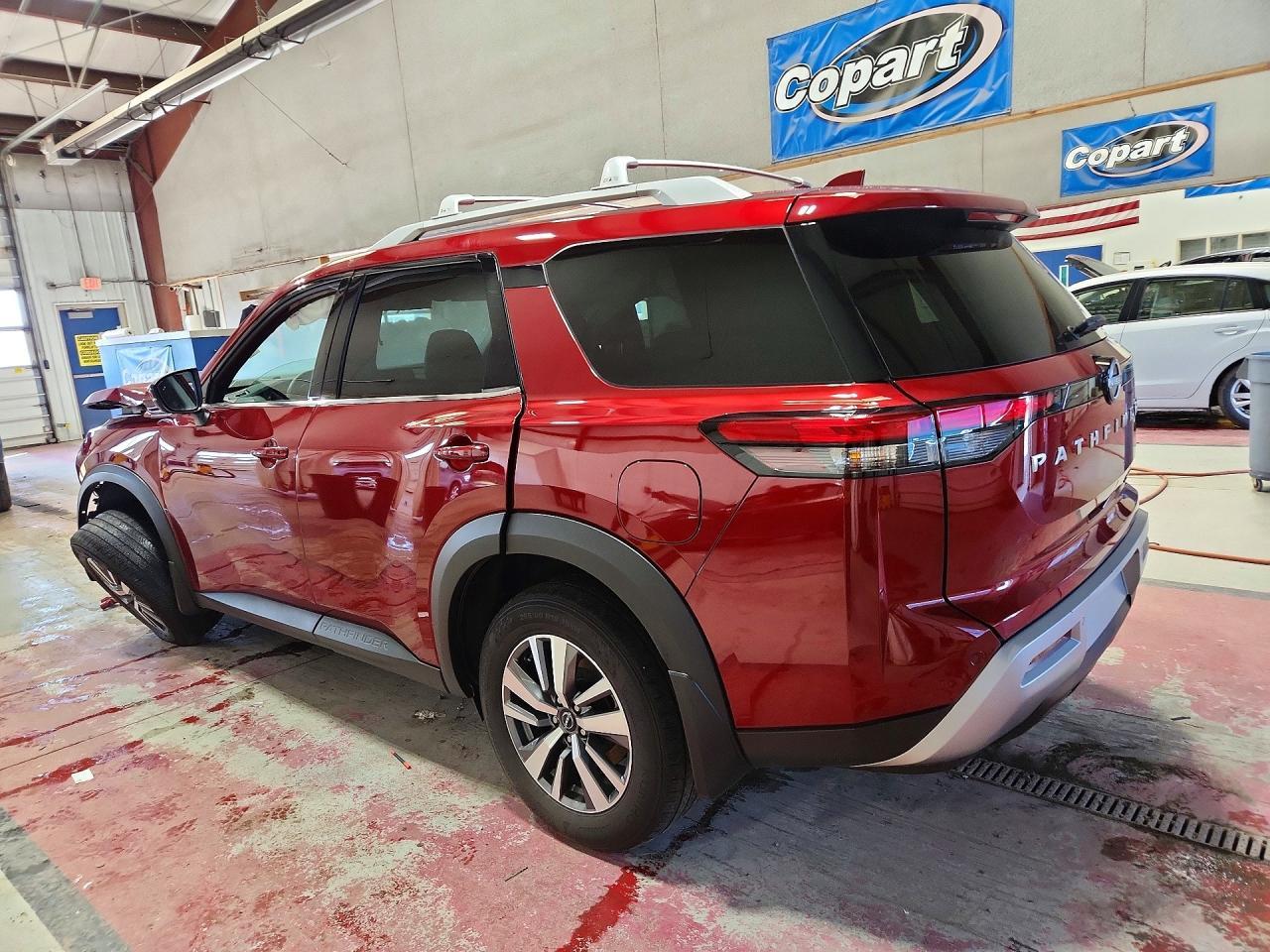 2024 Nissan Pathfinder Sl - zdjęcie 2
