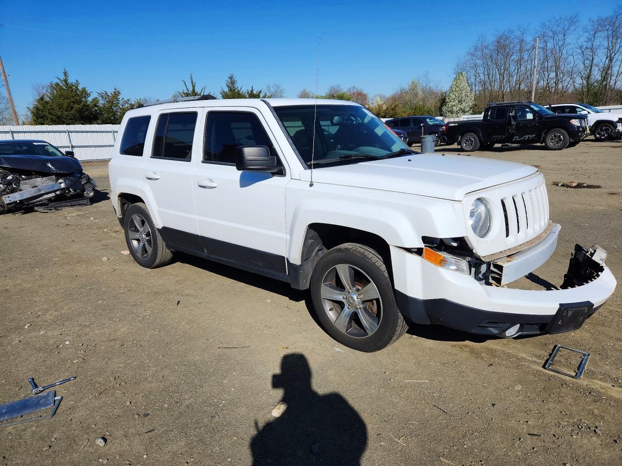 2016 Jeep Patriot Latitude - zdjęcie 4