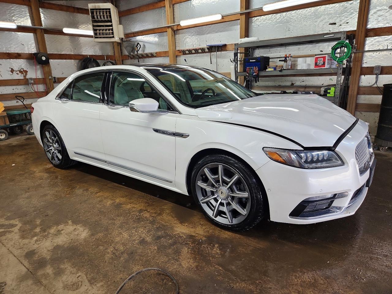 2017 Lincoln Continental Black Label - zdjęcie 4