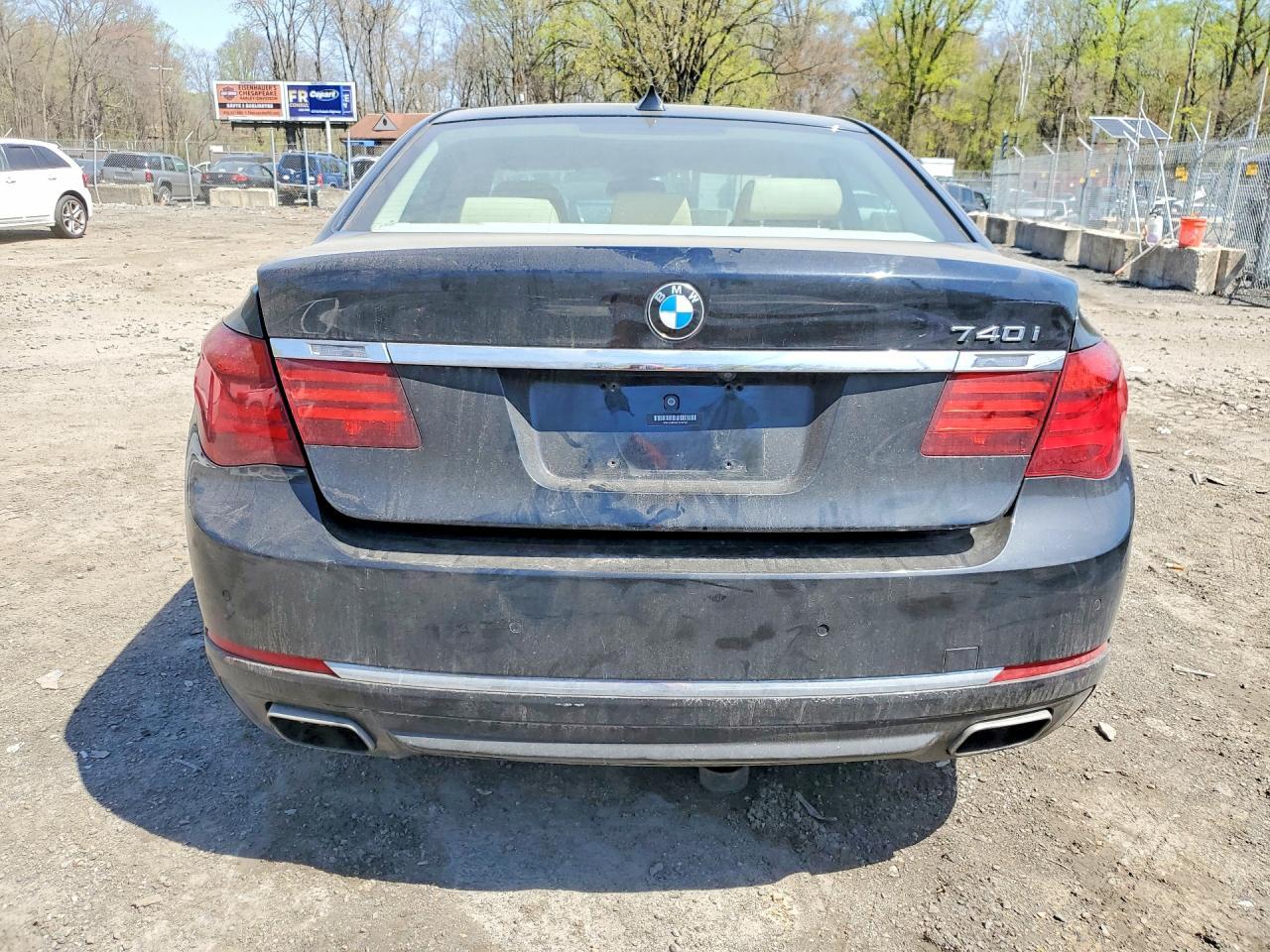 2014 BMW 740 I - zdjęcie 6