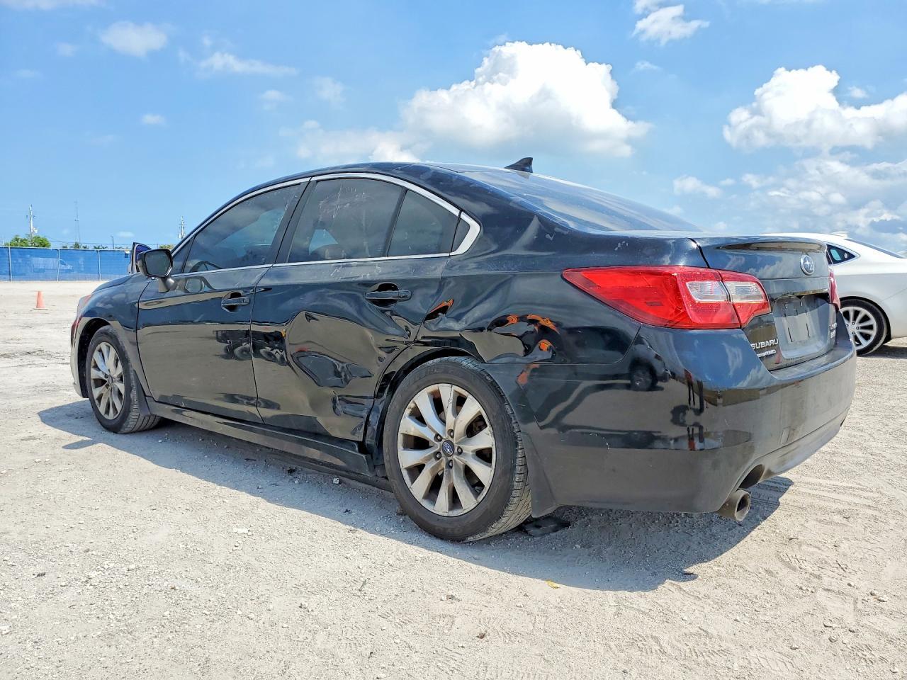 2017 Subaru Legacy 2.5I Premium - zdjęcie 2