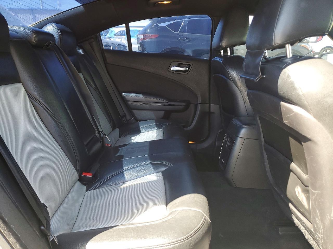 2018 Dodge Charger Sxt - zdjęcie 10