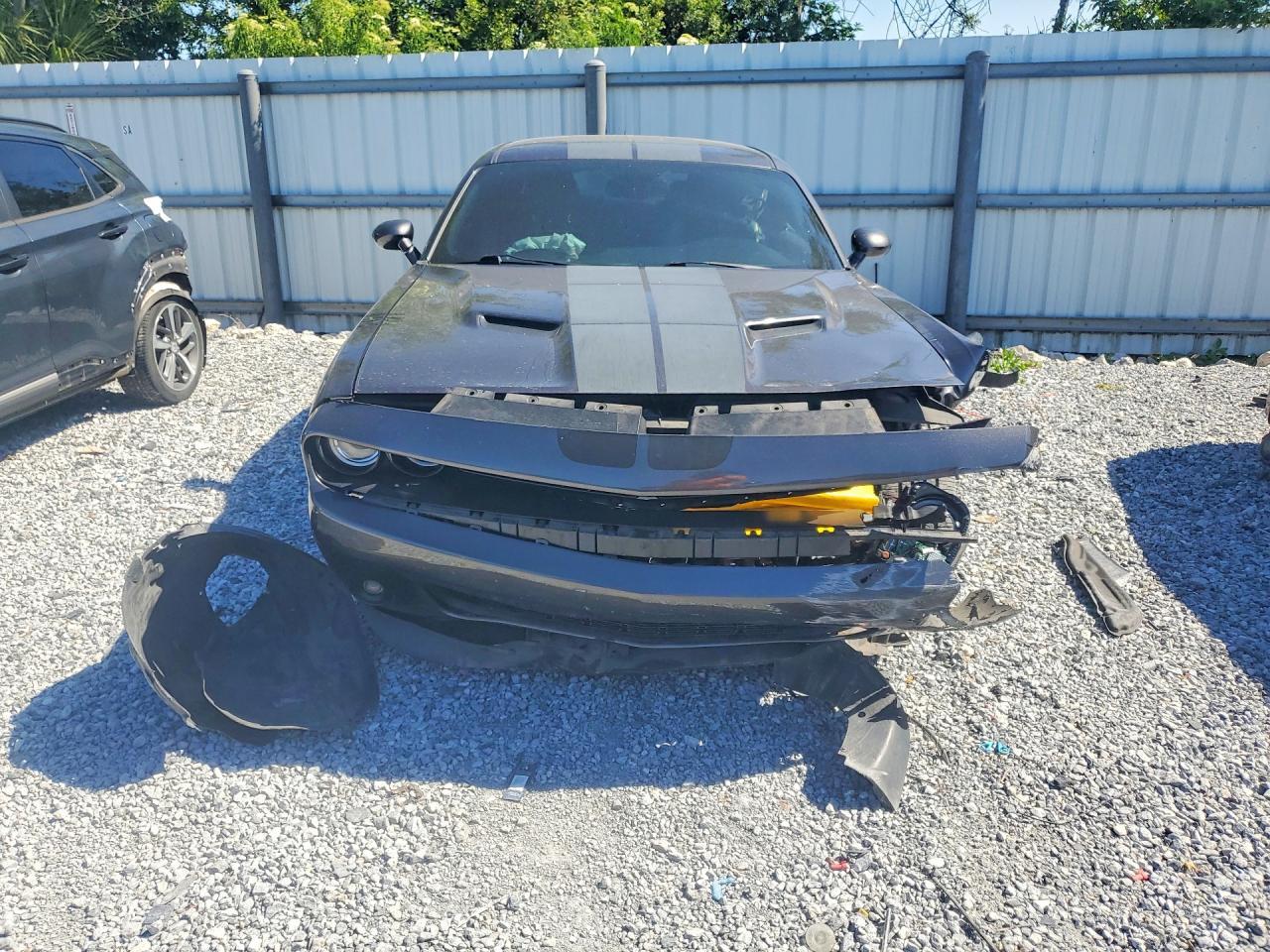 2017 Dodge Challenger Sxt - zdjęcie 5