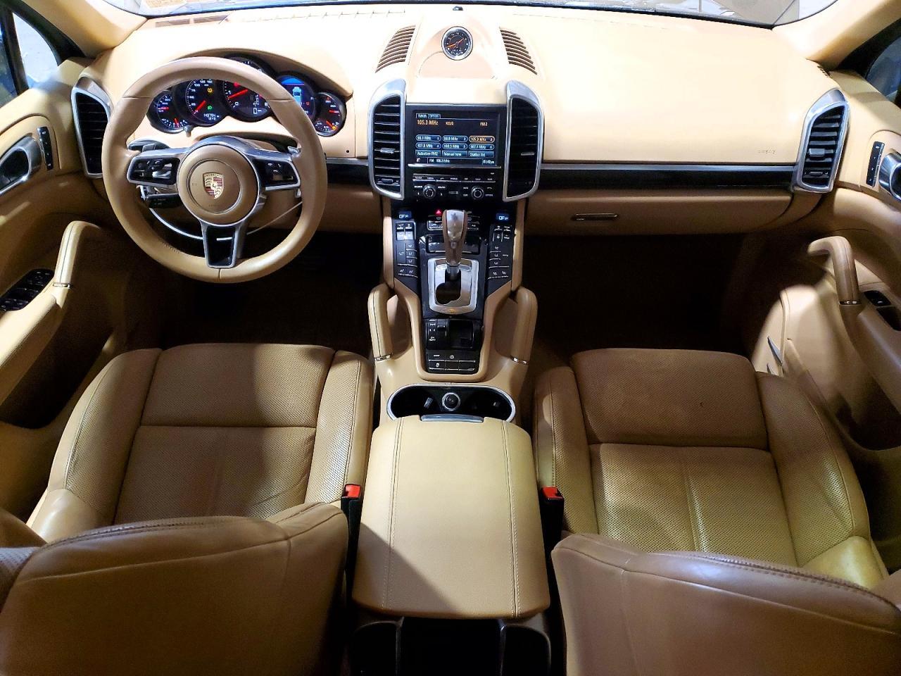 2016 Porsche Cayenne - zdjęcie 8