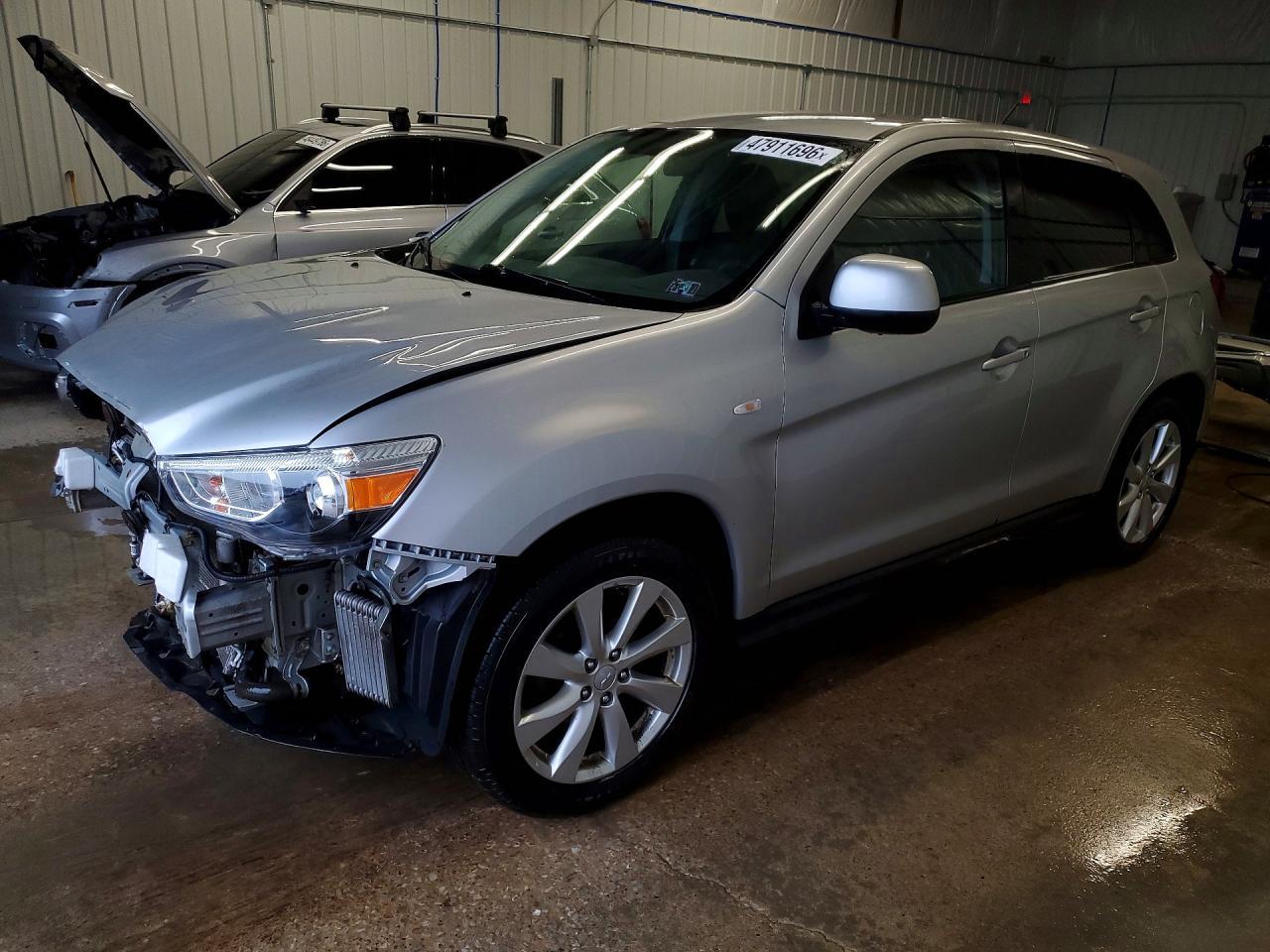 2014 Mitsubishi Outlander Sport Es - zdjęcie główne