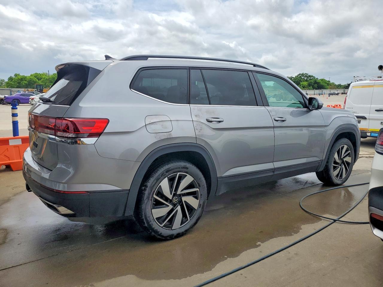 2025 Volkswagen Atlas Se - zdjęcie 3