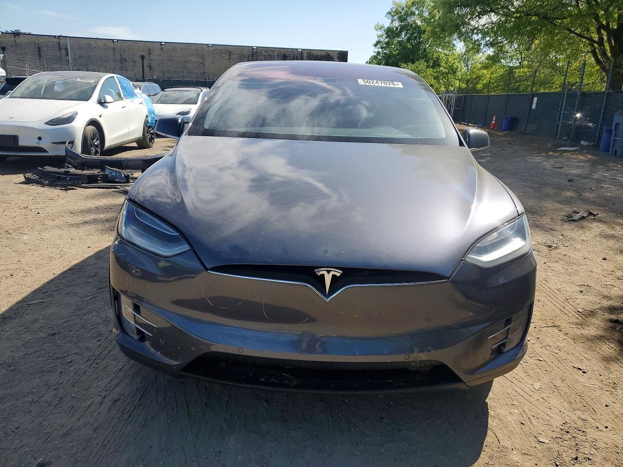 2016 Tesla Model X - zdjęcie 5