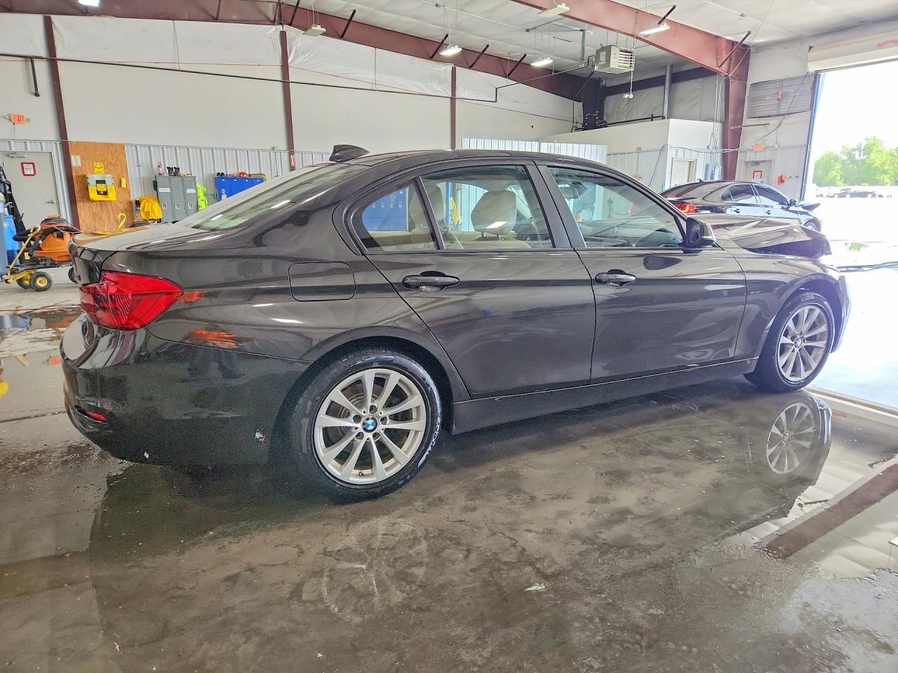 2016 BMW 320 I - zdjęcie 3