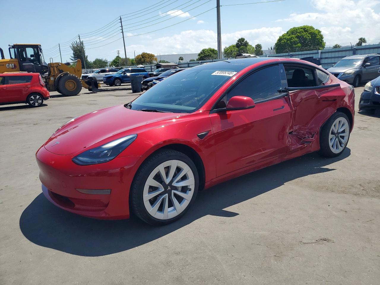 2022 Tesla Model 3 - zdjęcie główne