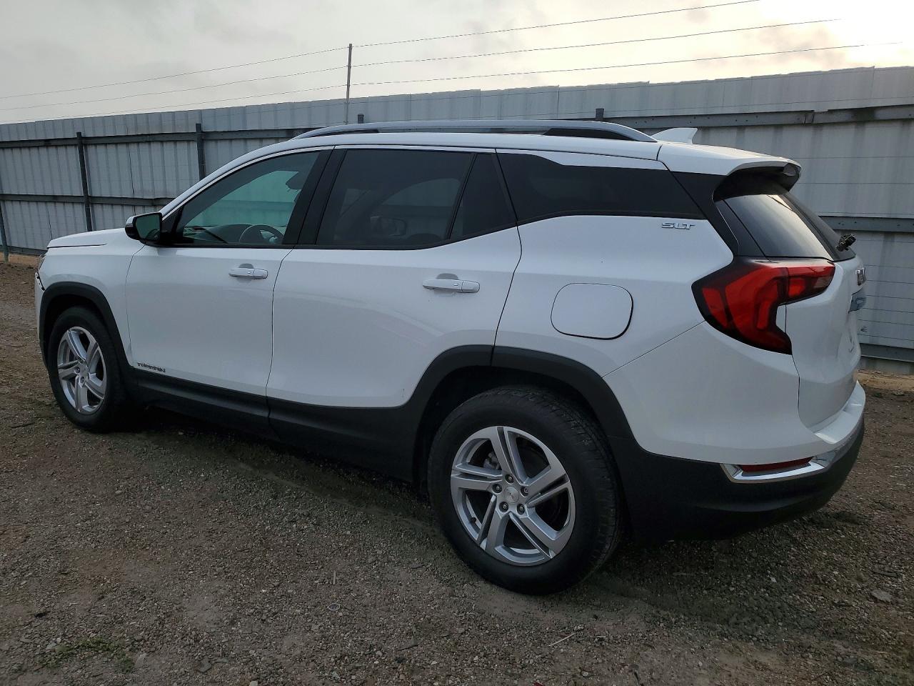 2020 GMC Terrain Slt - zdjęcie 2