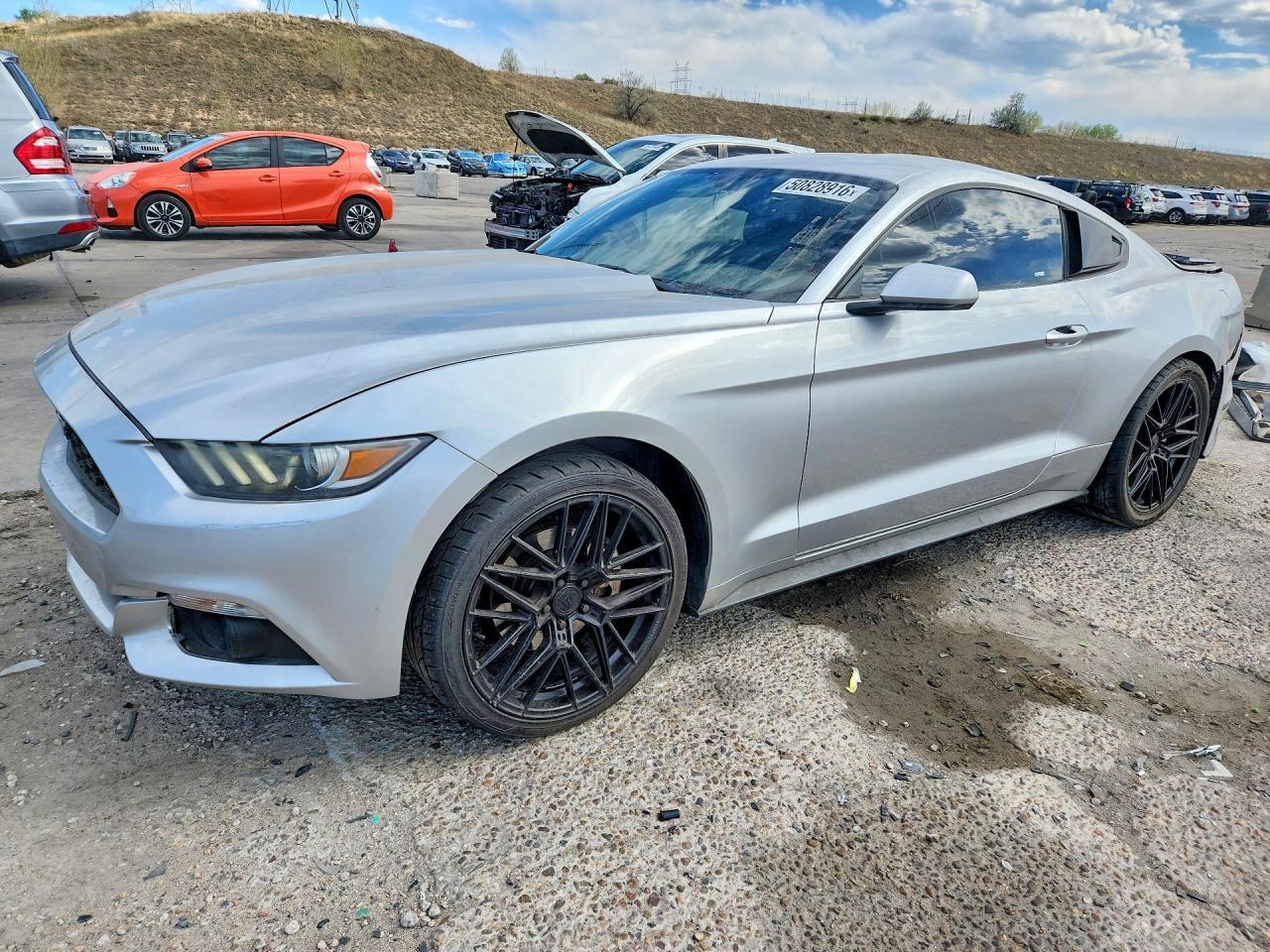 2017 Ford Mustang - zdjęcie główne